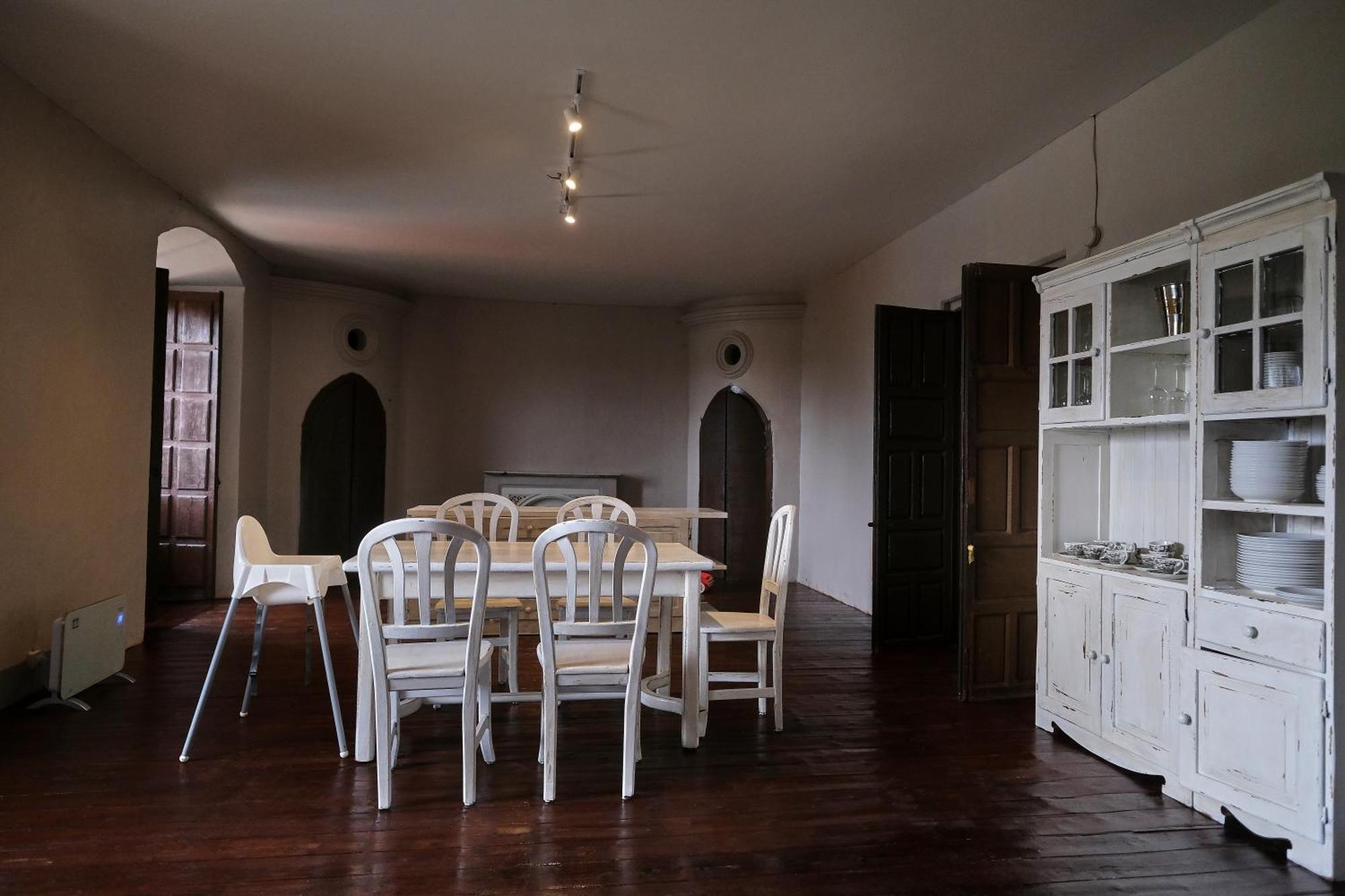 Casa Rural Palacio Conde De Aldana Con Piscina Entre Encinares Y Dehesas Terradillos Extérieur photo