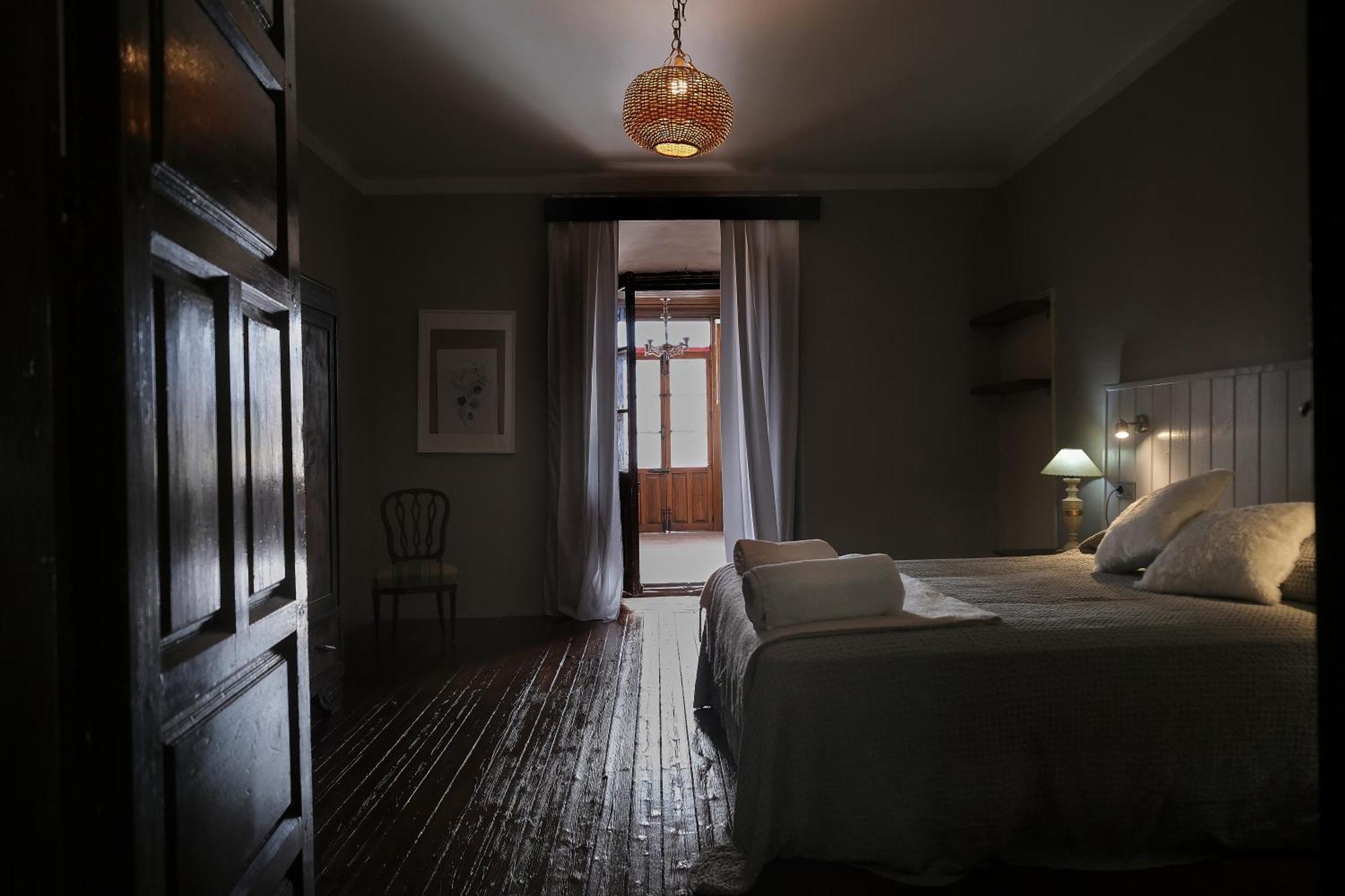 Casa Rural Palacio Conde De Aldana Con Piscina Entre Encinares Y Dehesas Terradillos Extérieur photo