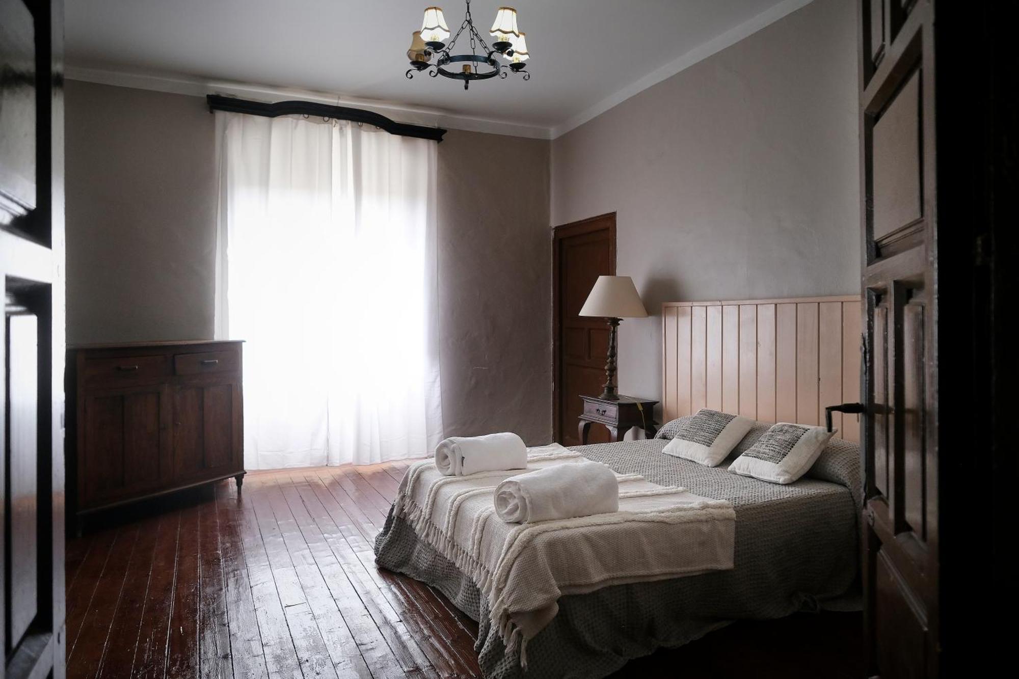 Casa Rural Palacio Conde De Aldana Con Piscina Entre Encinares Y Dehesas Terradillos Extérieur photo