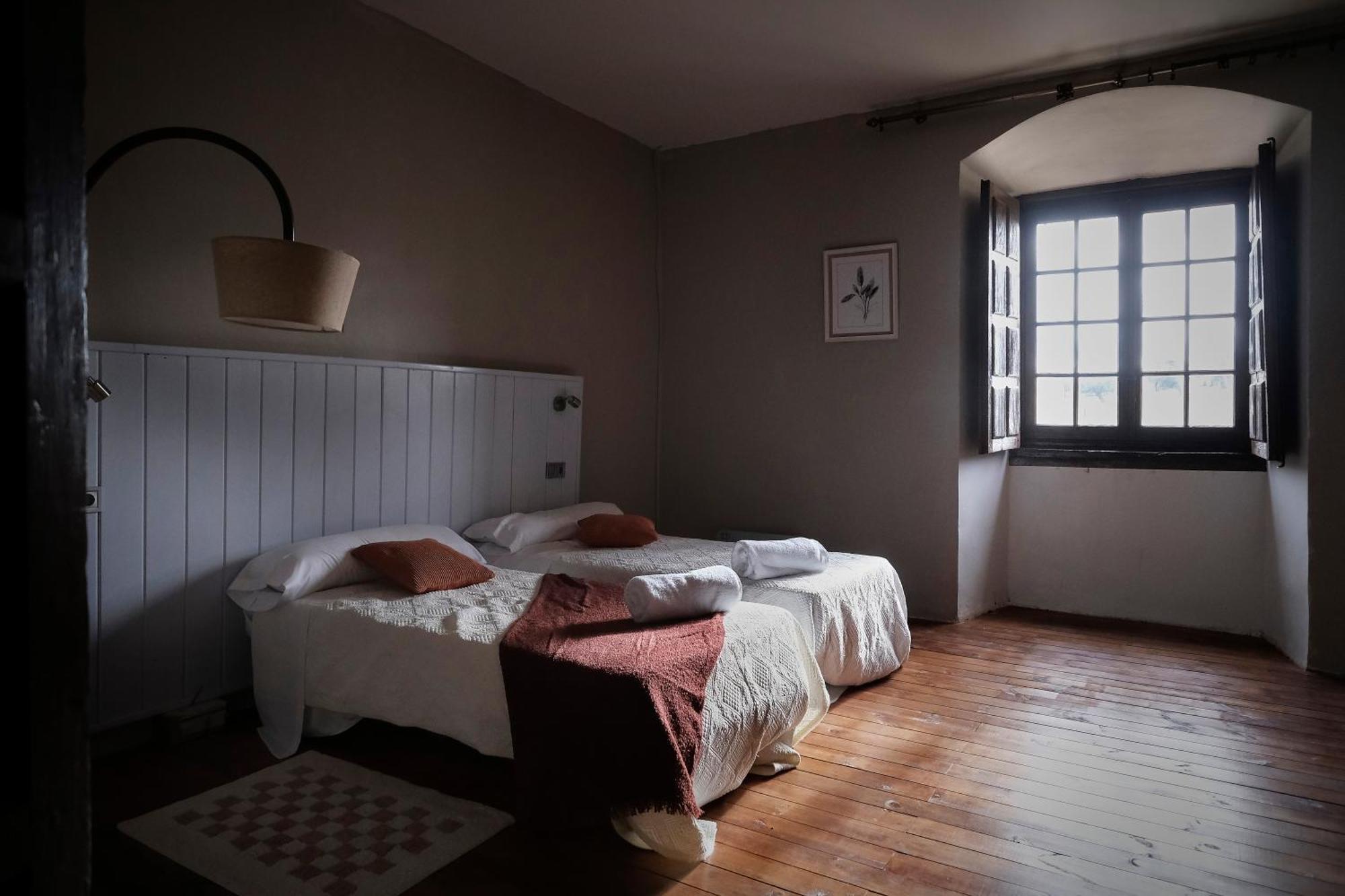 Casa Rural Palacio Conde De Aldana Con Piscina Entre Encinares Y Dehesas Terradillos Extérieur photo