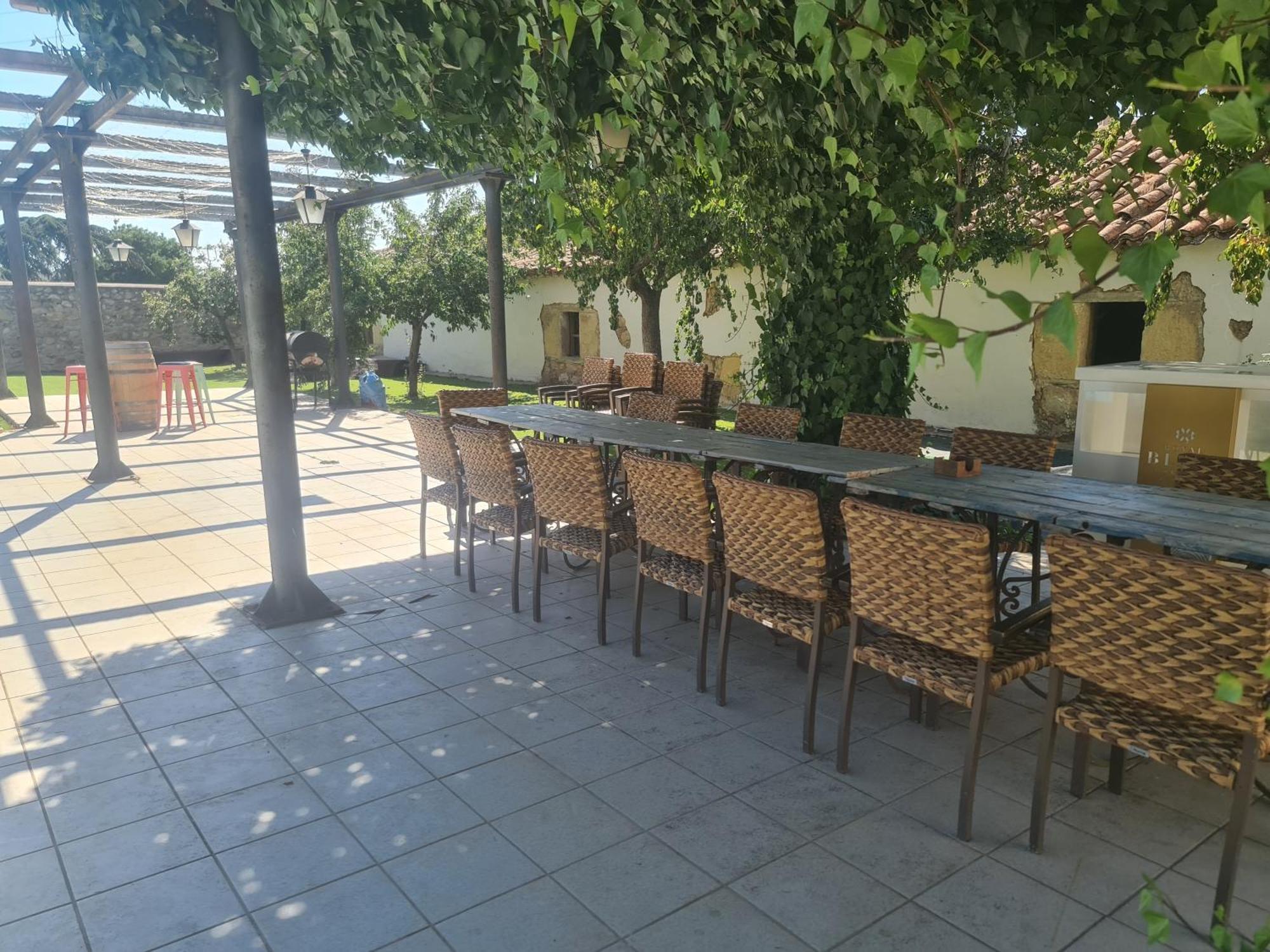Casa Rural Palacio Conde De Aldana Con Piscina Entre Encinares Y Dehesas Terradillos Extérieur photo
