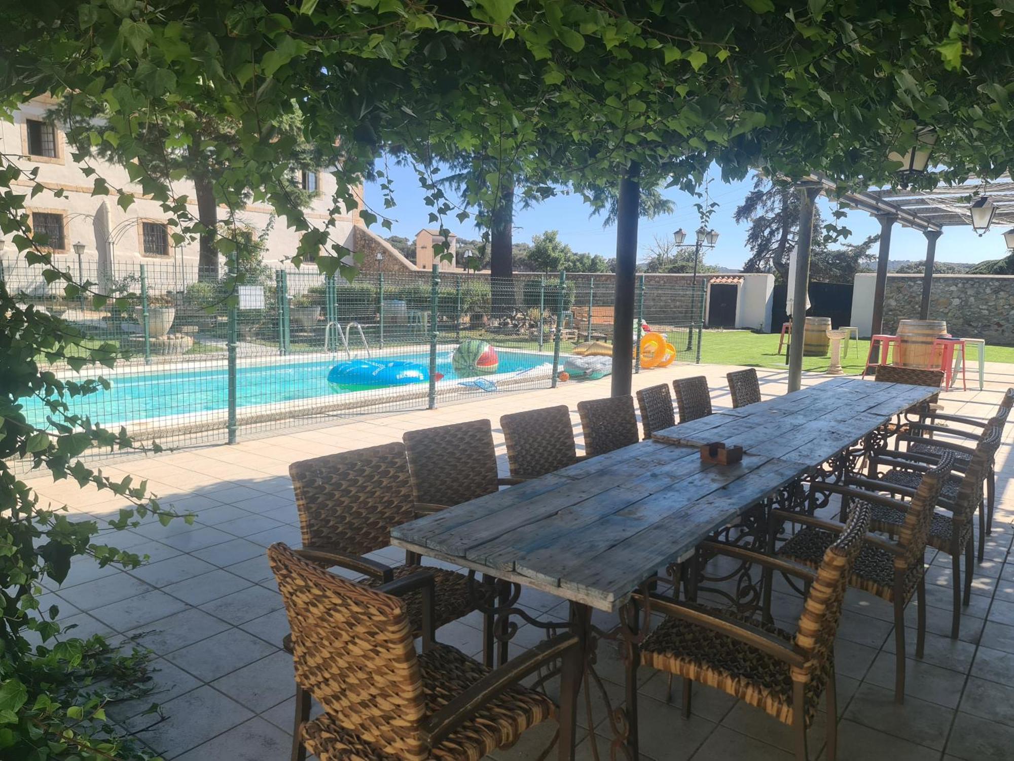 Casa Rural Palacio Conde De Aldana Con Piscina Entre Encinares Y Dehesas Terradillos Extérieur photo